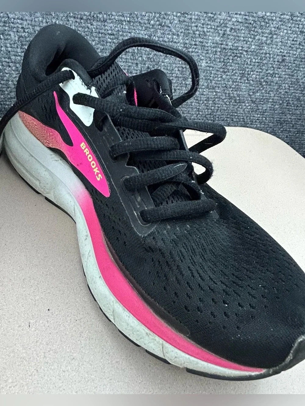 Brooks Trace 3 women’s lightweight running shoes sneakers size 8